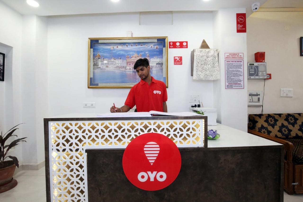 Oyo 9732 Amar Motel Nayagaon Eksteriør bilde